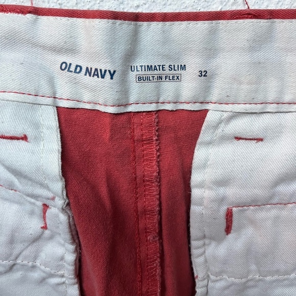 Old Navy Red Shark Pattern Men's Shorts. Size 32 - Picture 4 of 5